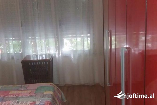 Shtepi me qera Apartament ne Tirane, 1+1, Mobilimi E mobiluar, Pagesa 40,000  Leke.