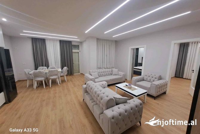 Shtepi me qera 2+1 ne Tirane - 650 Euro