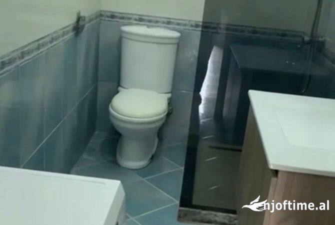 Shtepi me qera Shtepi Private ne Tirane, 1+1, Mobilimi E mobiluar, Pagesa 40,000  Leke.