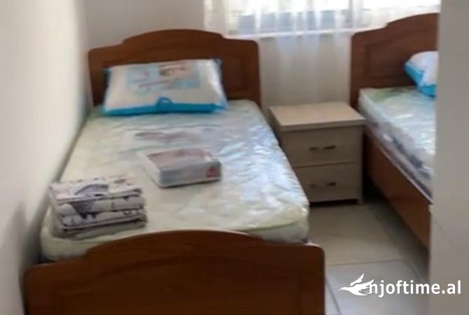 Shtepi me qera Apartament ne Tirane, 2+1, Mobilimi E mobiluar, Pagesa 40,000  Leke.