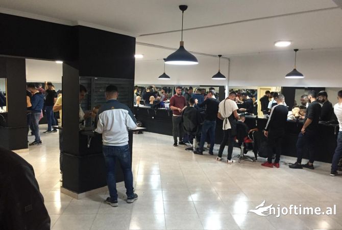Ambient biznesi ne shitje 4+1 ne Tirane - 1,062,500 Euro