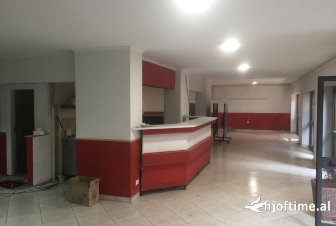 Ambient biznesi ne shitje 4+1 ne Tirane - 1,062,500 Euro