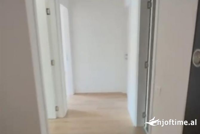 Shtepi me qera 2+1 ne Tirane - 700 Euro