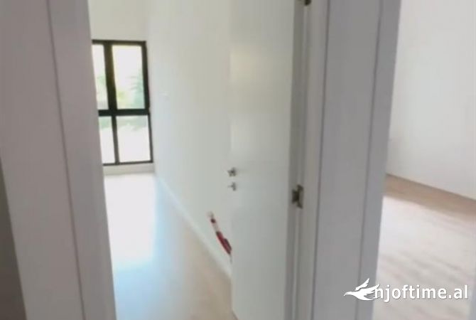 Shtepi me qera 2+1 ne Tirane - 700 Euro