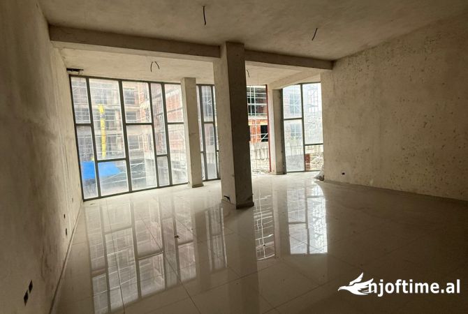 Ambient biznesi ne shitje 1+1 ne Tirane - 380,000 Euro