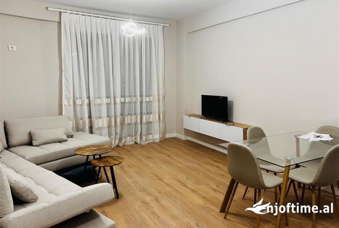 Shtepi me qera 2+1 ne Tirane - 50,000 Leke