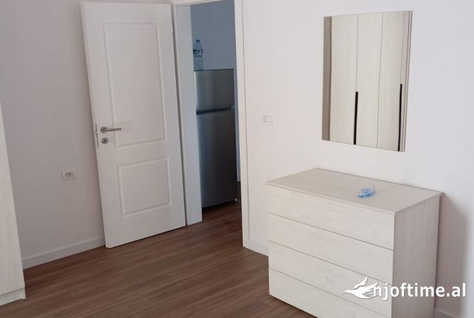 Shtepi me qera 1+1 ne Tirane - 30,000 Leke