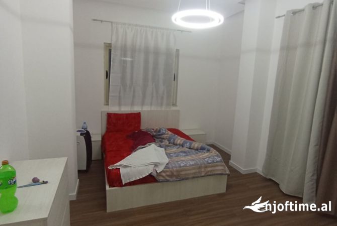 Shtepi me qera 1+1 ne Tirane - 30,000 Leke