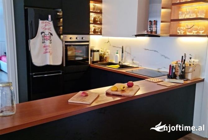 Shtepi ne shitje Apartament ne Durres, 3+1, Mobilimi E mobiluar, Pagesa 255,000  Euro.