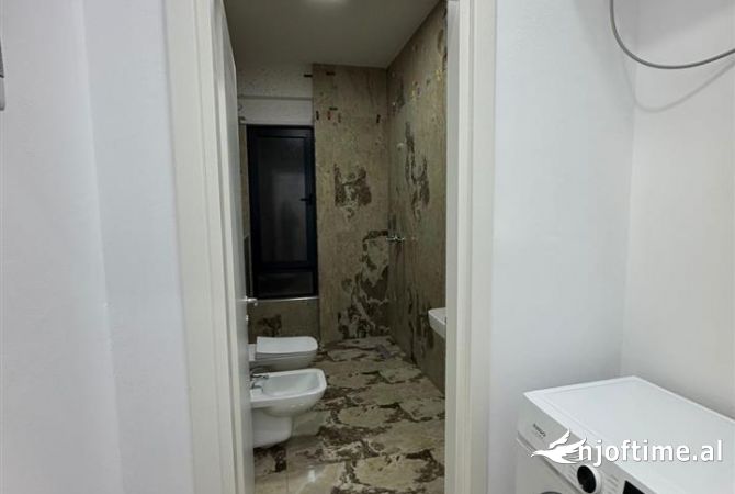 Shtepi me qera Apartament ne Tirane, 2+1, Mobilimi E mobiluar, Pagesa 60,000  Leke.