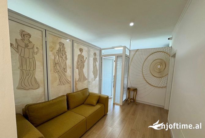 Jepet me qera ambient per Klinike Mjekesore Gjinekologjike Tek Liqeni i Thate