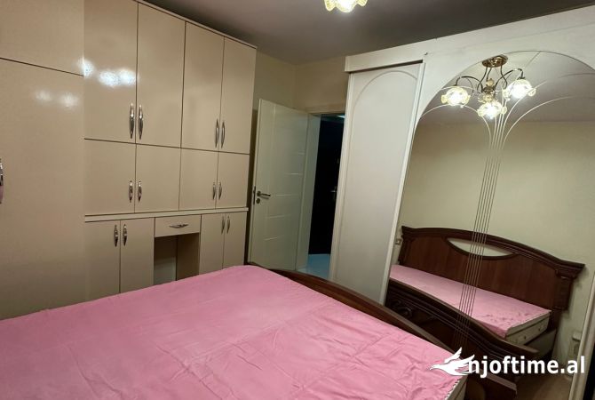 Shtepi me qera Apartament ne Tirane, 1+1, Mobilimi E mobiluar, Pagesa 42,000  Leke.