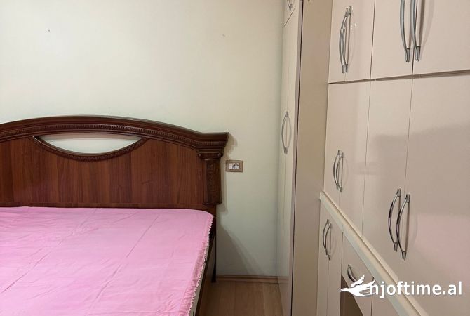 Shtepi me qera Apartament ne Tirane, 1+1, Mobilimi E mobiluar, Pagesa 42,000  Leke.