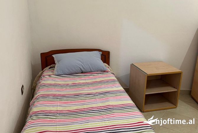 Shtepi me qera 2+1 ne Tirane - 48,000 Leke