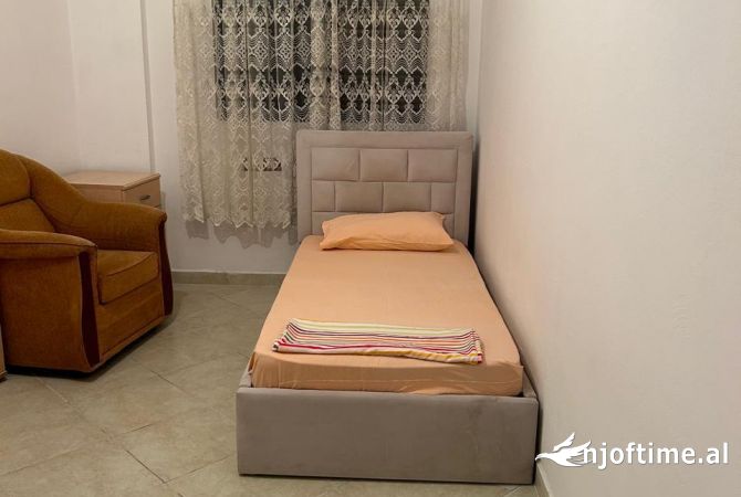 Shtepi me qera 2+1 ne Tirane - 48,000 Leke