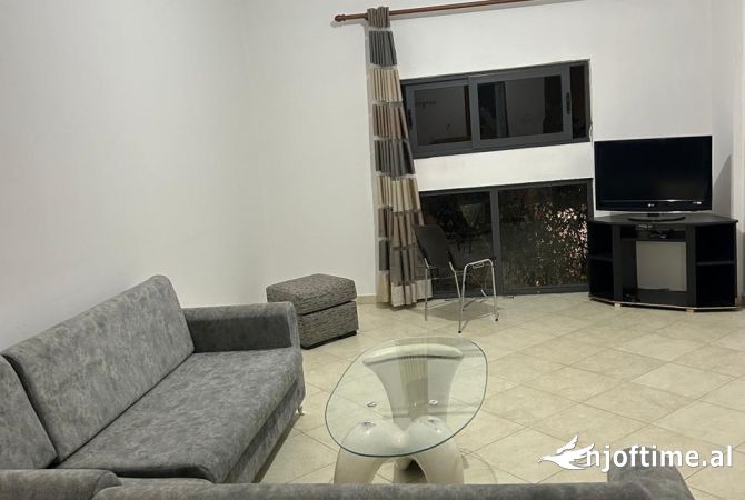 Shtepi me qera 2+1 ne Tirane - 48,000 Leke