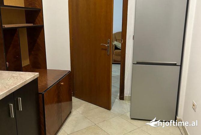 Shtepi me qera Apartament ne Tirane, 2+1, Mobilimi E mobiluar, Pagesa 48,000  Leke.