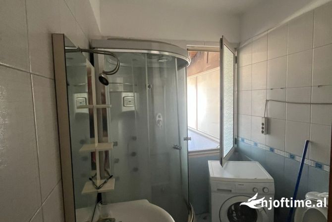 Shtepi ne shitje Apartament ne Tirane, 1+1, Mobilimi E mobiluar, Pagesa 105,000  Euro.
