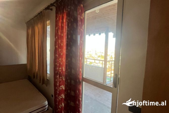 Shtepi ne shitje Apartament ne Tirane, 1+1, Mobilimi E mobiluar, Pagesa 105,000  Euro.