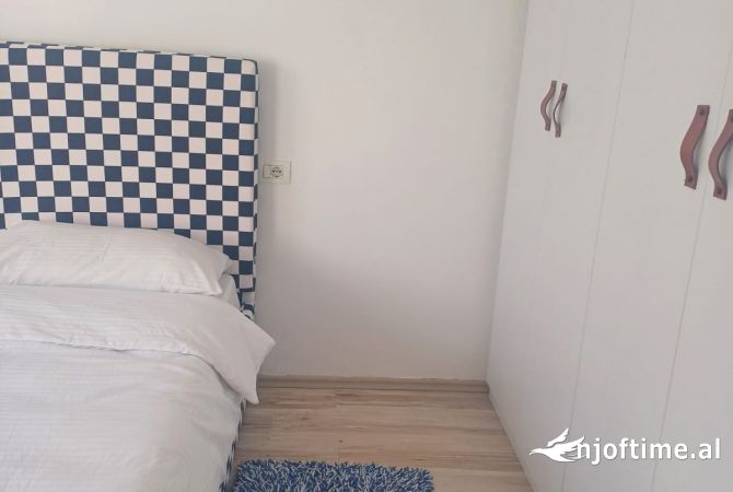 Shtepi me qera 1+1 ne Tirane - 50,000 Leke