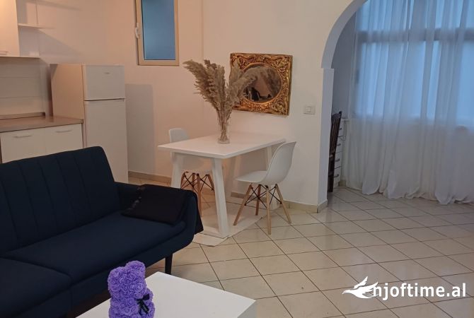 Shtepi me qera 1+1 ne Tirane - 50,000 Leke