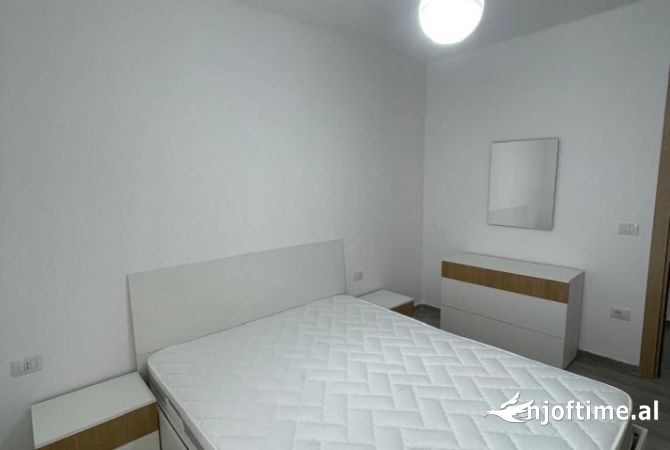 Shtepi me qera 3+1 ne Tirane - 50,000 Leke