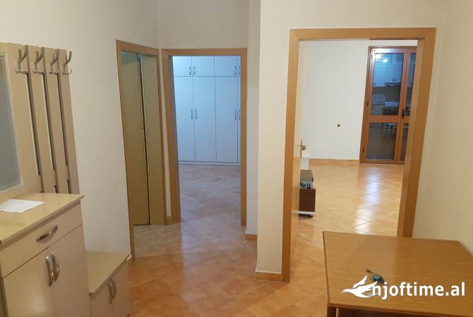 Shtepi me qera 2+1 ne Tirane - 550 Euro