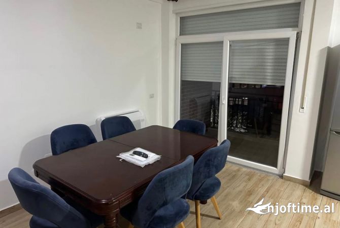 Shtepi me qera 1+1 ne Tirane - 50,000 Leke