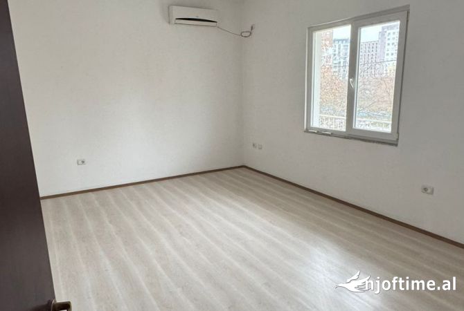 Ambient biznesi me qera 1+1 ne Tirane - 1,000 Euro