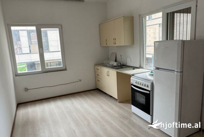 Ambient biznesi me qera 1+1 ne Tirane - 1,000 Euro