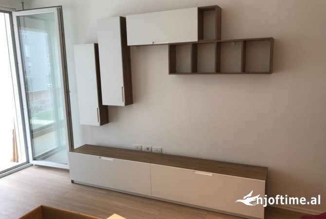 Shtepi me qera Apartament ne Tirane, 2+1, Mobilimi E mobiluar, Pagesa 700  Euro.