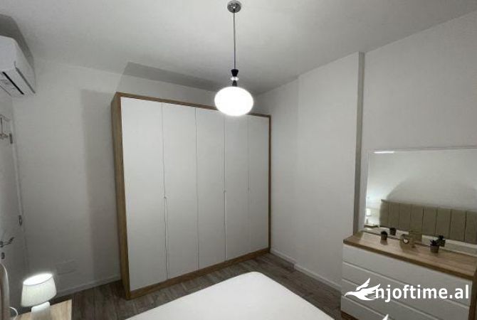 Shtepi me qera Apartament ne Tirane, 1+1, Mobilimi E mobiluar, Pagesa 50,000  Leke.