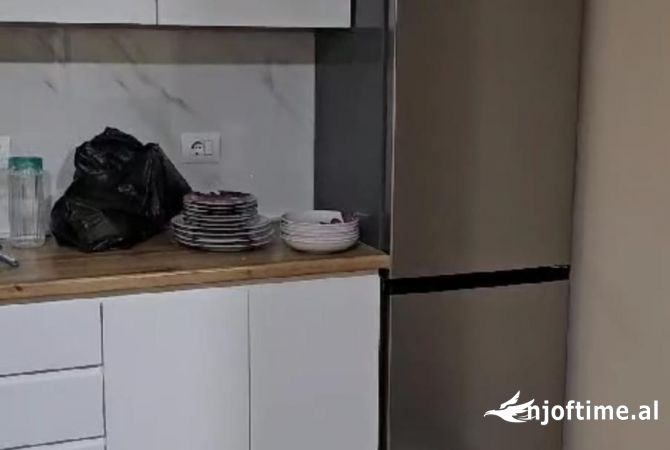 Shtepi ne shitje Apartament ne Tirane, 1+1, Mobilimi E mobiluar, Pagesa 95,000  Euro.