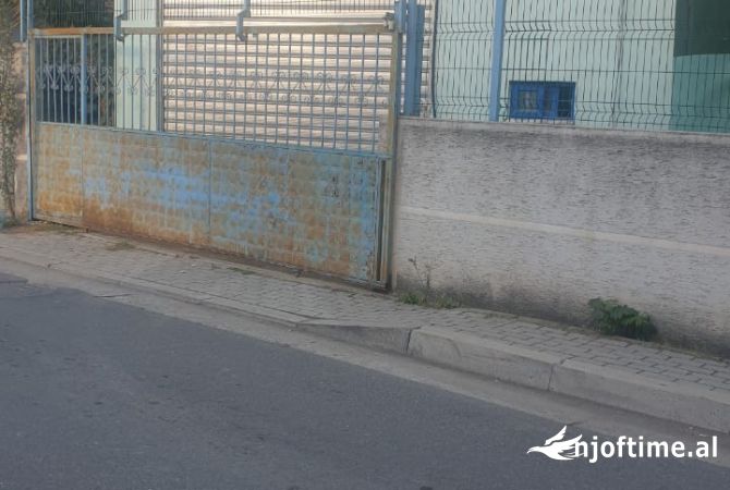 Ambient biznesi me qera 1+1 ne Tirane - 1,200 Euro