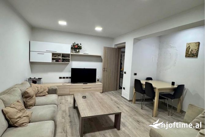 Shtepi me qera 2+1 ne Tirane - 55,000 Leke