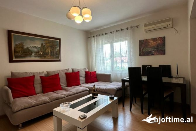 Shtepi me qera 2+1 ne Tirane - 700 Euro