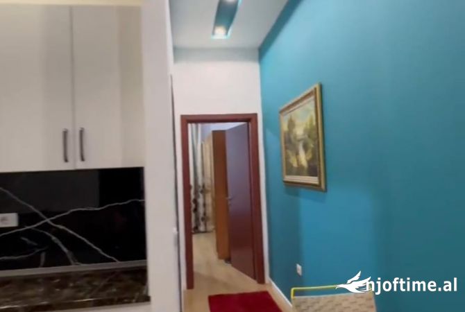 Shtepi me qera Shtepi Private ne Tirane, 2+1, Mobilimi E mobiluar, Pagesa 48,000  Leke.