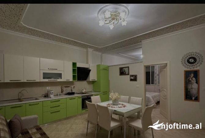 Shtepi me qera 1+1 ne Tirane - 38,000 Leke