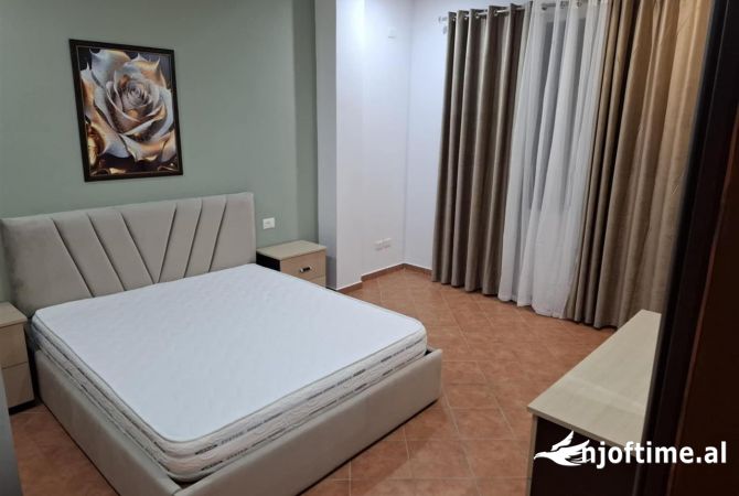 Shtepi me qera 1+1 ne Tirane - 40,000 Leke