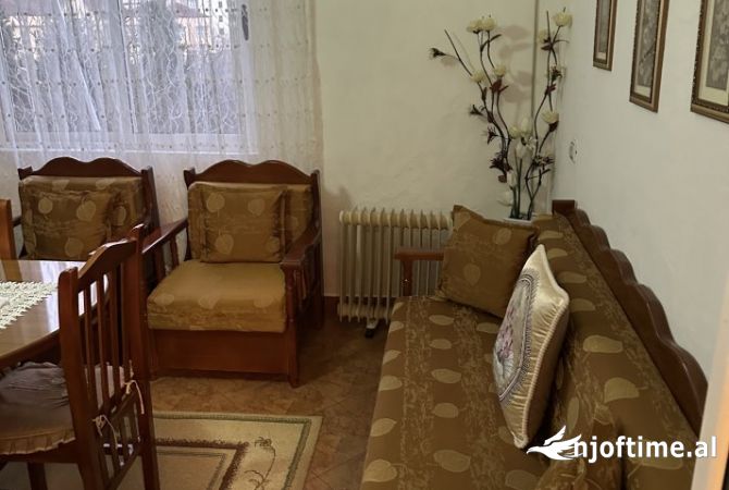 Shtepi me qera 2+1 ne Tirane - 450 Euro