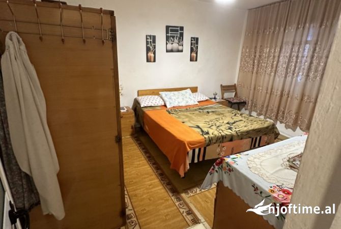 Shtepi me qera Apartament ne Tirane, 2+1, Mobilimi E mobiluar, Pagesa 450  Euro.