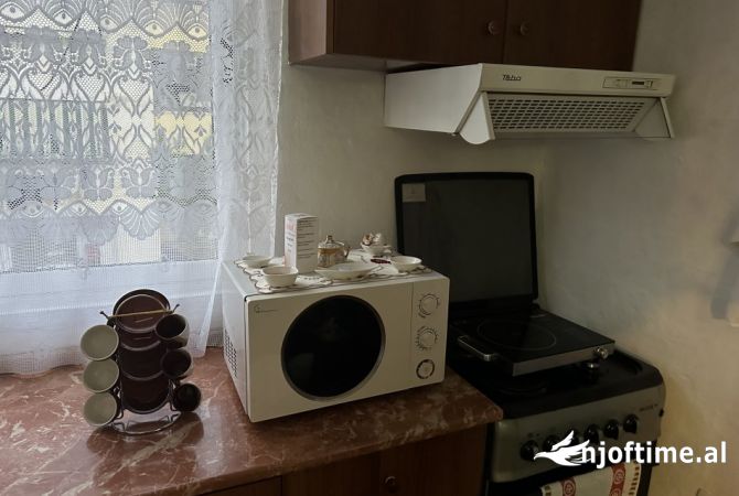 Shtepi me qera 2+1 ne Tirane - 450 Euro