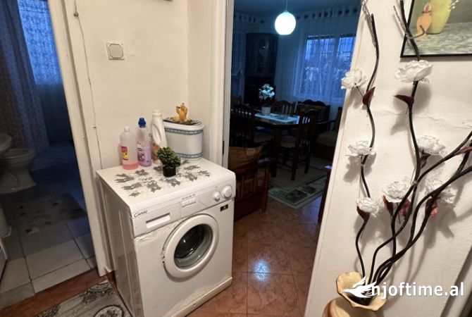 Shtepi me qera Apartament ne Tirane, 2+1, Mobilimi E mobiluar, Pagesa 450  Euro.
