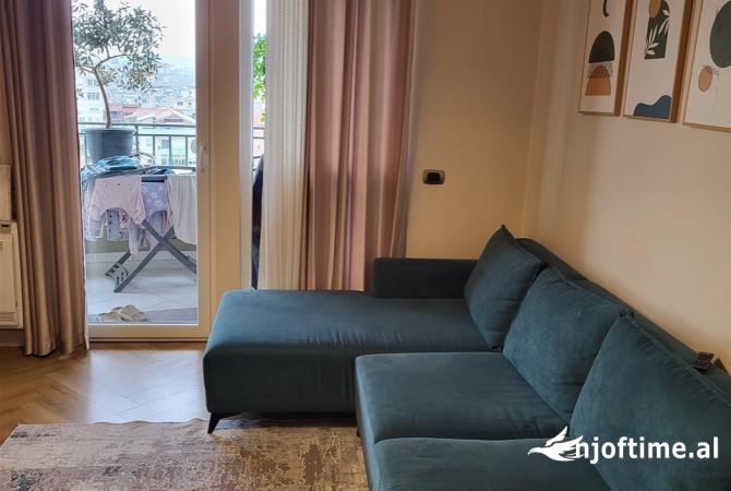 Shtepi me qera 1+1 ne Tirane - 50,000 Leke