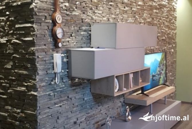 Shtepi me qera 2+1 ne Tirane - 68,000 Leke