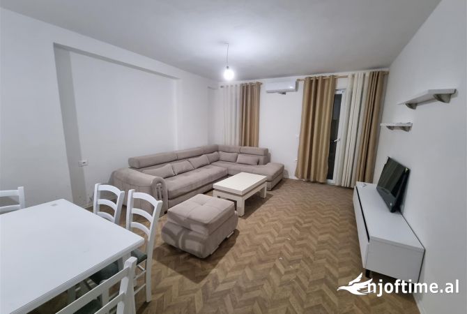 Shtepi me qera Apartament ne Tirane, 2+1, Mobilimi E mobiluar, Pagesa 65,000  Leke.