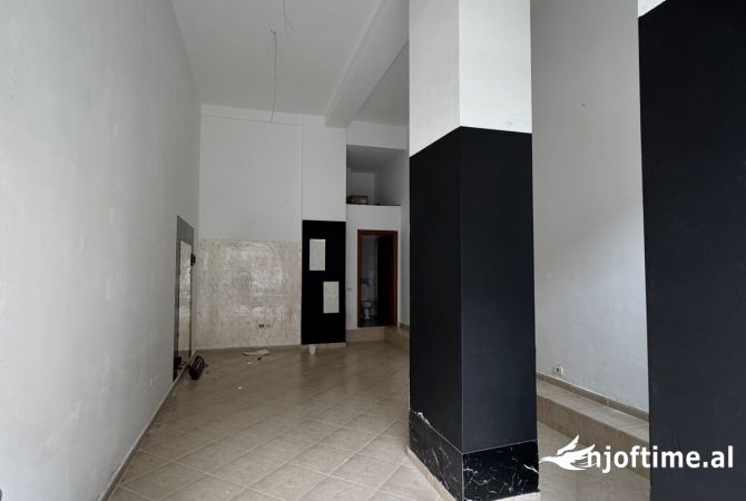 Ambient biznesi me qera 1+1 ne Tirane - 250 Euro