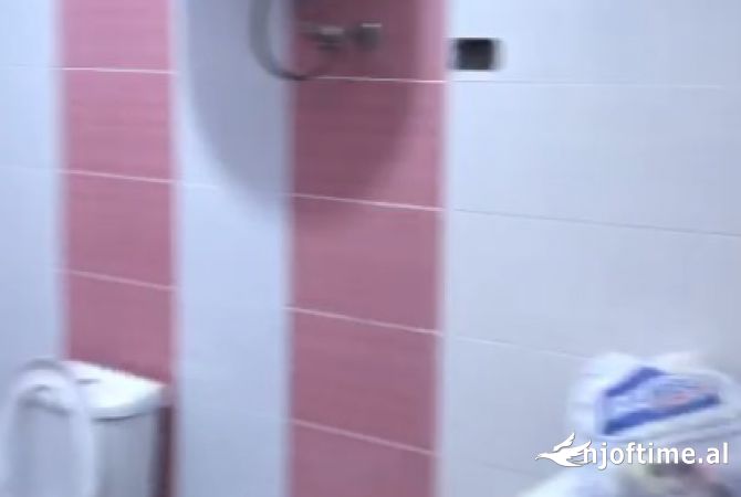 Shtepi ne shitje Apartament ne Tirane, 1+1, Mobilimi E mobiluar, Pagesa 138,000  Euro.