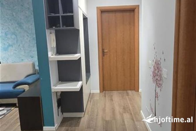 Shtepi me qera 2+1 ne Tirane - 720 Euro