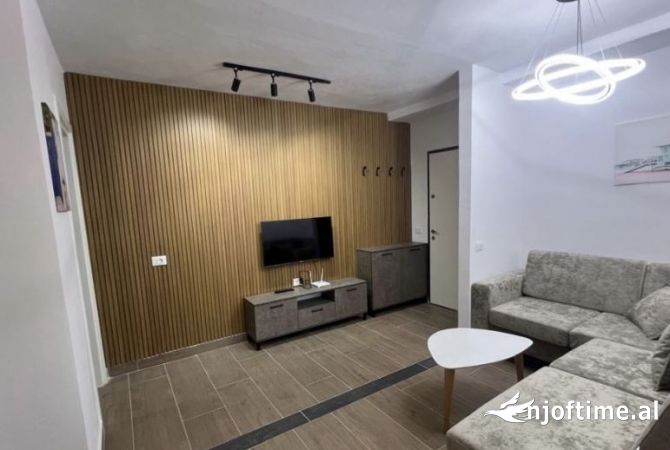 Shtepi me qera 1+1 ne Tirane - 50,000 Leke